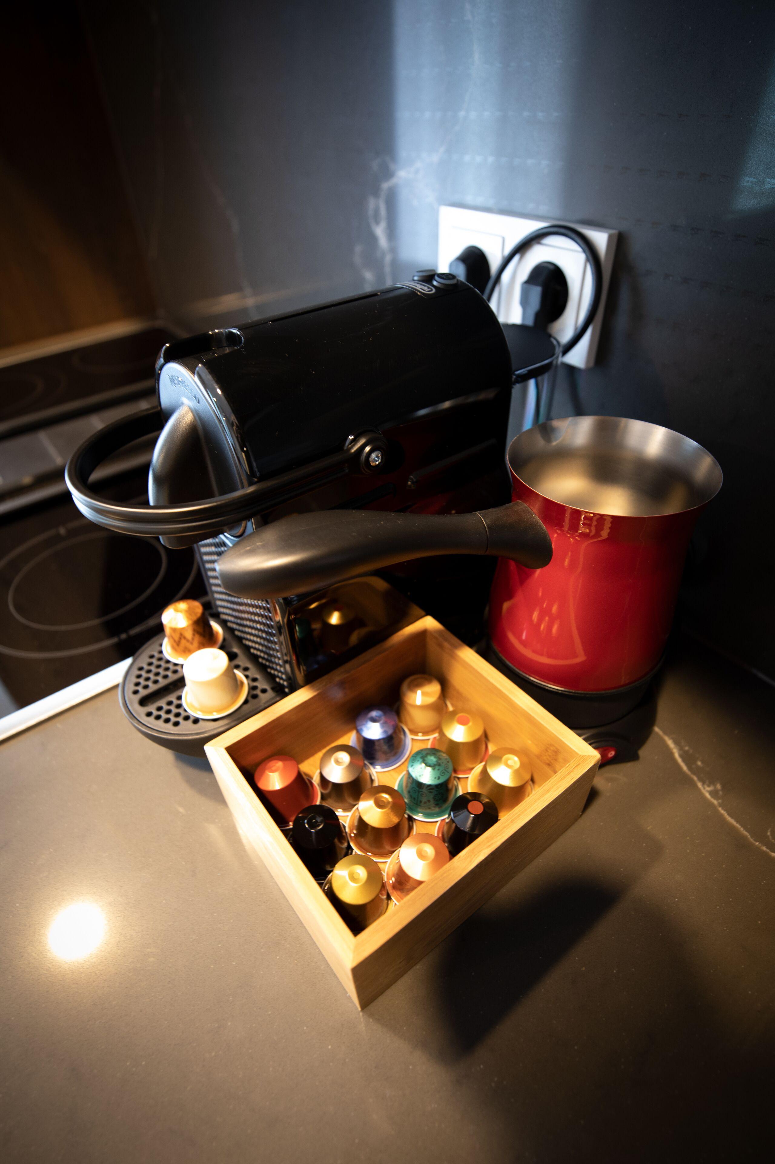 Apartment B-chill House